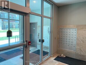 250 Albert St in Waterloo, ON - Building Photo - Building Photo