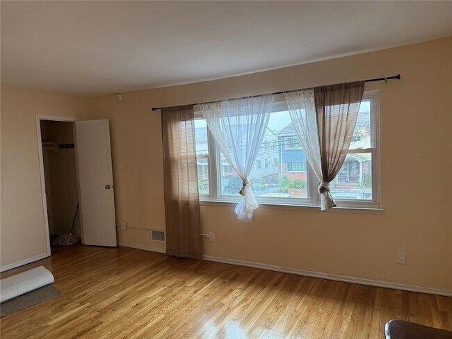 145-92 224th St in Queens, NY - Building Photo - Building Photo