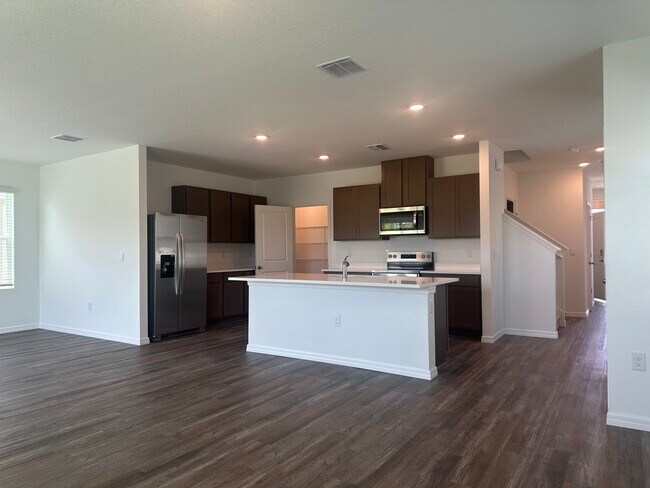 10574 Dusty Boot Rd in Land O Lakes, FL - Building Photo - Building Photo