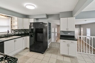 14500 Sawyer Ave in Midlothian, IL - Building Photo - Building Photo