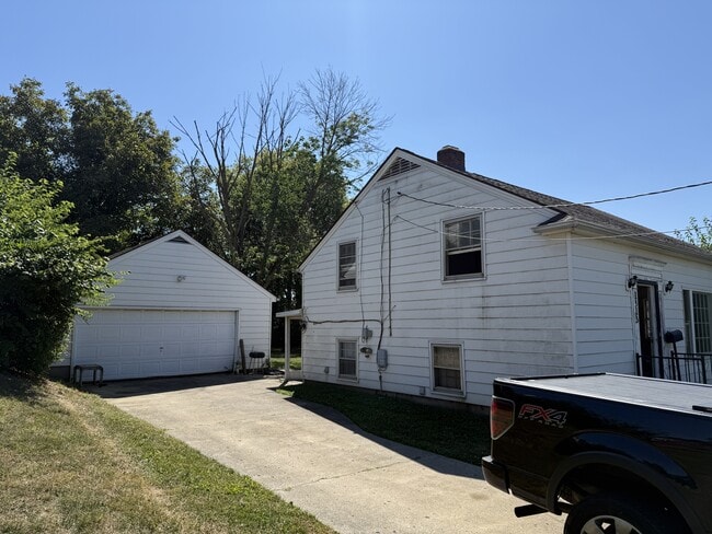 1313 Carolina Ave in Middletown, OH - Building Photo - Building Photo