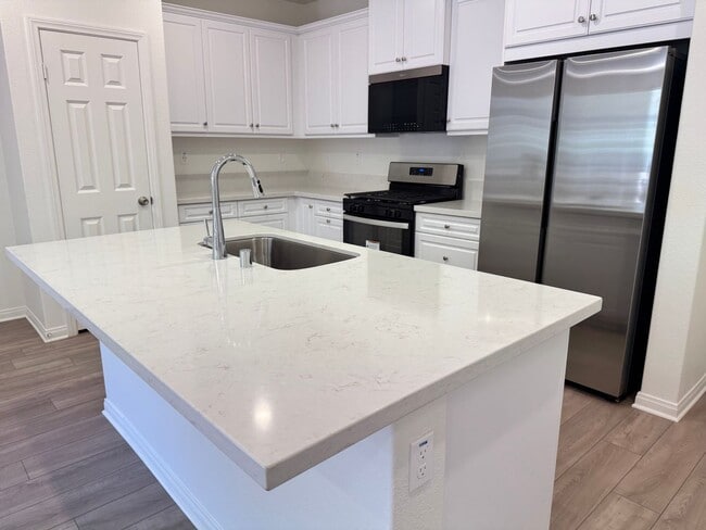 4197 E Carmel Privado in Ontario, CA - Building Photo - Building Photo