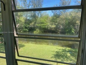 384 Durham Cir in Deerfield Beach, FL - Building Photo - Building Photo