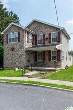 337 E Kleinhans St in Easton, PA - Building Photo - Building Photo