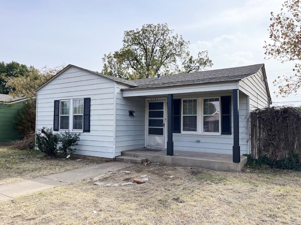 2723 36th St in Lubbock, TX - Building Photo
