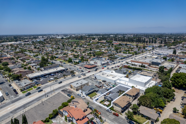 8023 Golden Ave in South Gate, CA - Building Photo - Building Photo