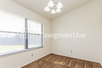 6621 Deer Knolls Dr in Dayton, OH - Building Photo - Building Photo