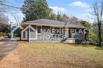 2038 E Lilac Ln in Decatur, GA - Building Photo - Building Photo