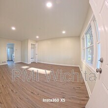 6165 E Boston St in Wichita, KS - Building Photo - Building Photo