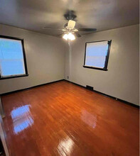 9321 Nelan Dr in St. Louis, MO - Foto de edificio - Building Photo