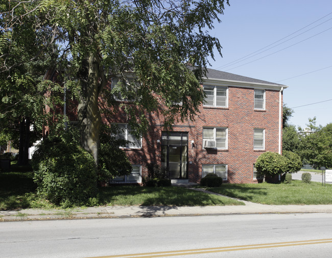 Tiverton in Omaha, NE - Foto de edificio - Building Photo