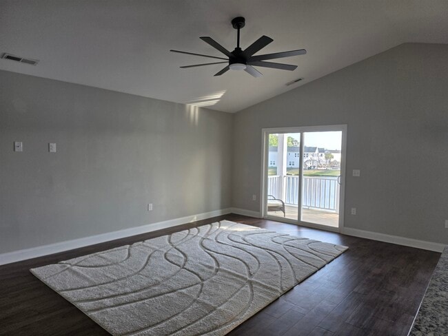 1048 Meadowoods Dr in Murrells Inlet, SC - Building Photo - Building Photo