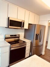 5030 Valley Crest Dr in Concord, CA - Building Photo - Building Photo