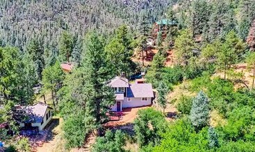 8255 Oak St in Cascade, CO - Building Photo - Building Photo