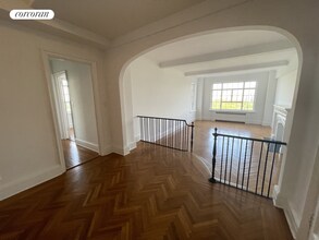 241 Central Prk W in New York, NY - Building Photo - Building Photo