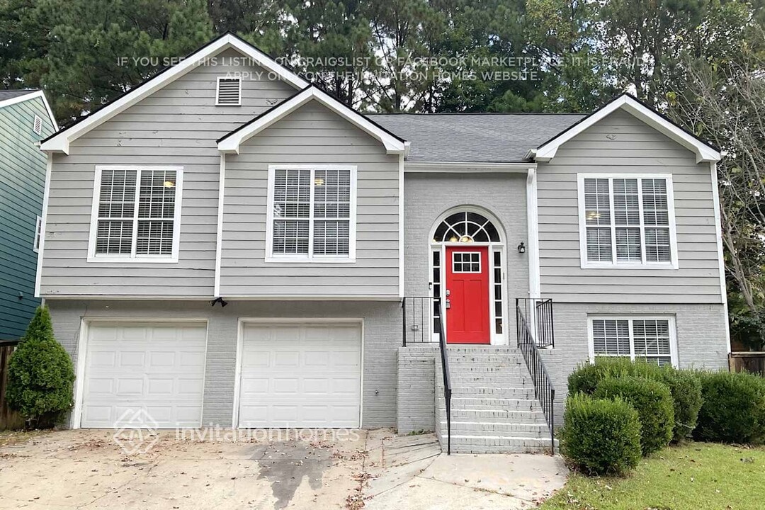 655 Durham Ridge Dr NW in Lilburn, GA - Building Photo