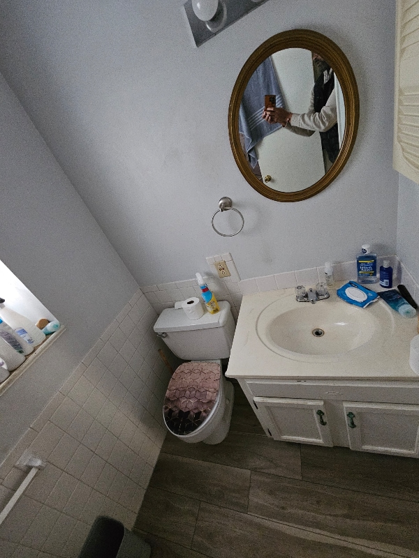 8709 Countryshire Ln, Unit 1 in Kansas City, MO - Foto de edificio - Building Photo