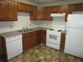 820 Moro St in Manhattan, KS - Building Photo - Building Photo