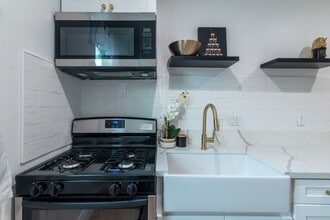 6065 Amos Ave in Lakewood, CA - Building Photo - Building Photo