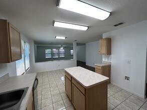 1820 Southridge Ln in Sherman, TX - Building Photo - Building Photo
