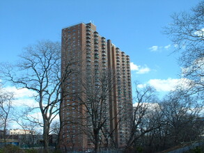 Towers of Bay Ridge East in Brooklyn, NY - Building Photo - Building Photo