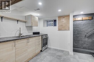 125 Glenholme Ave in Toronto, ON - Building Photo - Building Photo