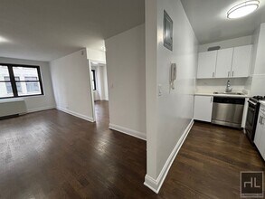 5 AVENUE in New York, NY - Foto de edificio - Building Photo