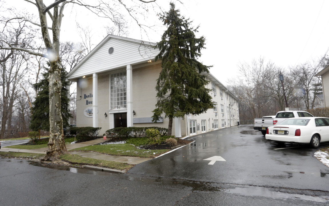 Heritage House in Rahway, NJ - Building Photo