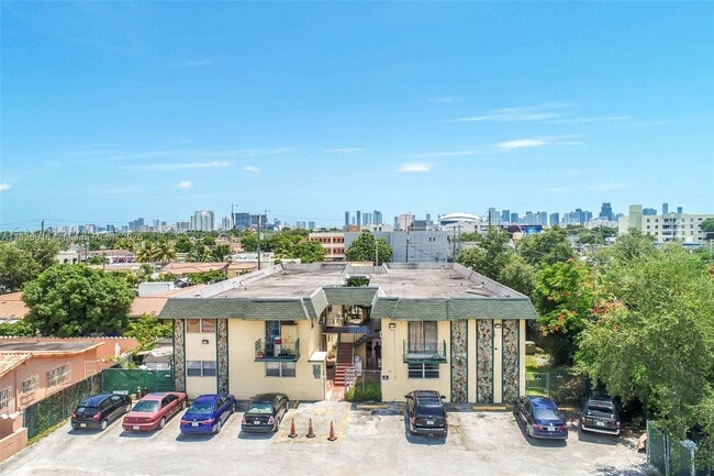 720 NW 27th Ct in Miami, FL - Building Photo - Building Photo