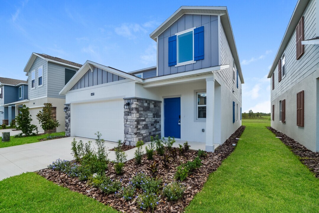 4409 River Beacon Blvd in Davenport, FL - Building Photo