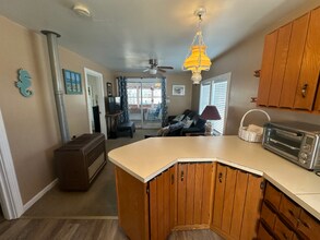 47 Brown Ave in Hampton, NH - Building Photo - Building Photo