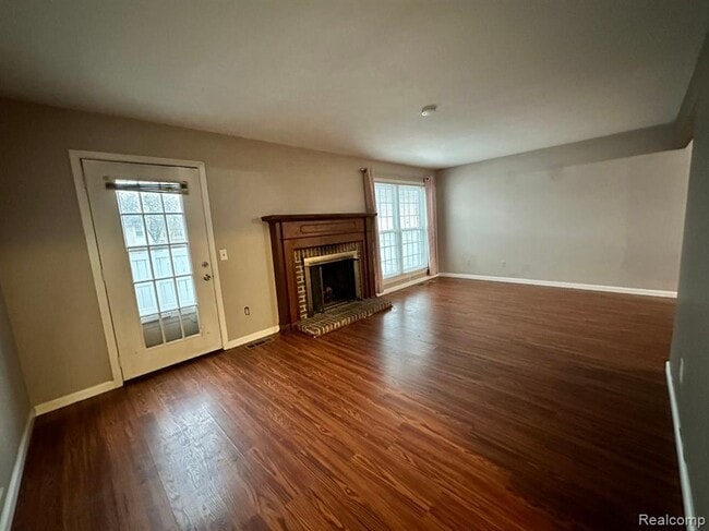 41778 Broquet Dr in Northville, MI - Building Photo - Building Photo