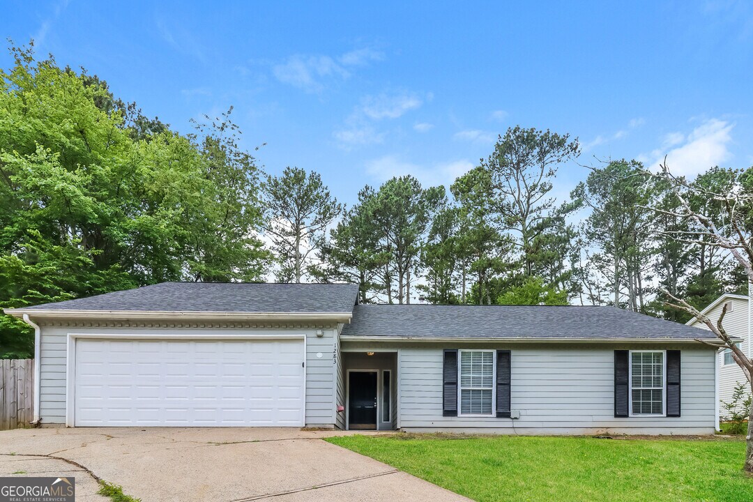 1283 Parkwood Chase NW in Acworth, GA - Foto de edificio