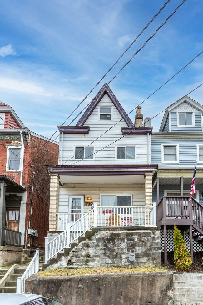 2120 Salisbury St in Pittsburgh, PA - Building Photo - Building Photo