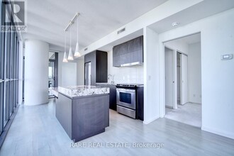 101-1101 Charles St E in Toronto, ON - Building Photo - Building Photo
