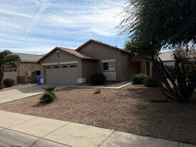 2815 E Harwell Rd in Gilbert, AZ - Building Photo