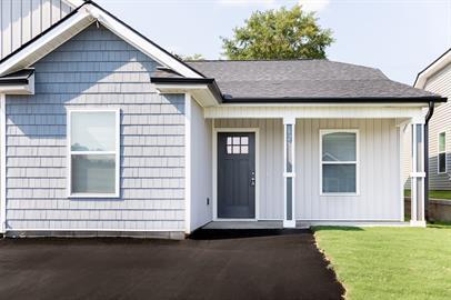 property at 924 Sparrow Ln