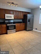 9249 Byrd Dr in Manassas, VA - Foto de edificio - Building Photo