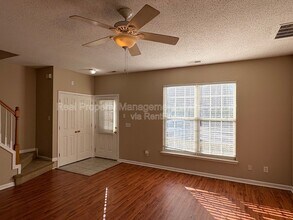 504 Canyon Lake Cir in Morrisville, NC - Building Photo - Building Photo