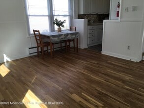 237 Seabreeze Ave in Middletown, NJ - Building Photo - Building Photo