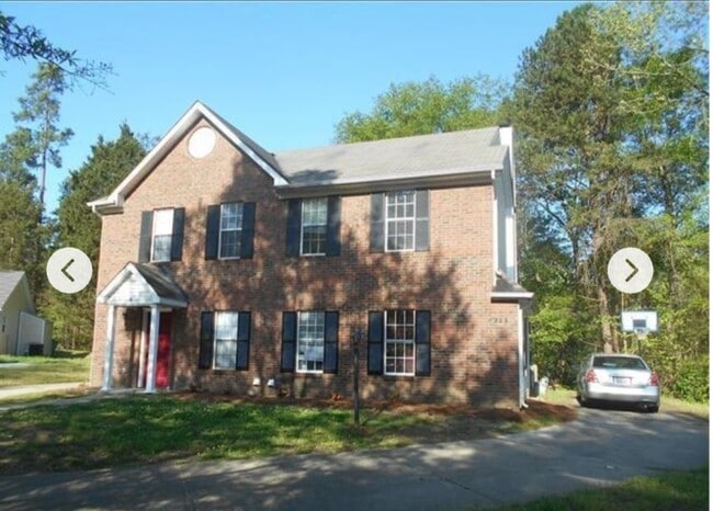 6733 Bevington Ridge Rd in Charlotte, NC - Foto de edificio - Building Photo