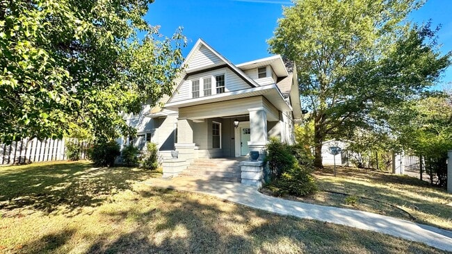 property at 509 E Seneca Ave