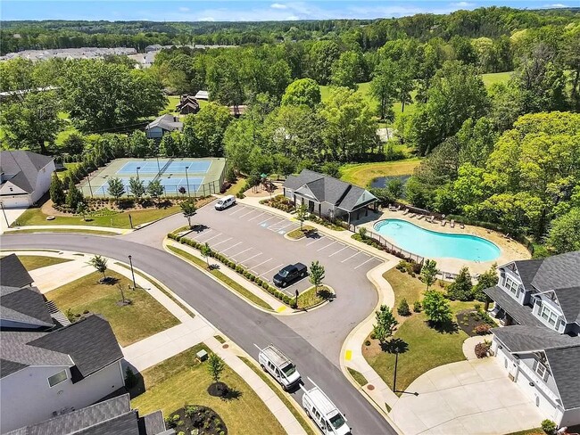 166 Crest Brooke Dr in Holly Springs, GA - Building Photo - Building Photo