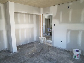 1116 S Main St, Unit APT 2 in Hampstead, MD - Building Photo - Building Photo