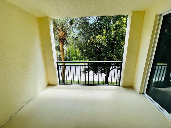 1210 Renaissance Way, Unit 1210 in Boynton Beach, FL - Building Photo - Building Photo