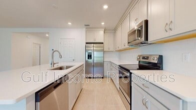 5552 Patano Lp in Palmetto, FL - Building Photo - Building Photo