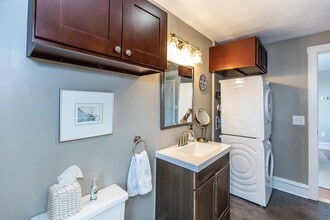 6 George St in Cranston, RI - Building Photo - Building Photo