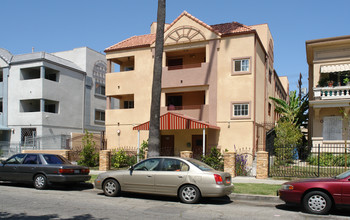 824 S New Hampshire Ave in Los Angeles, CA - Building Photo - Building Photo