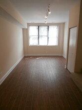 1112 W Balmoral Ave, Unit Gdn in Chicago, IL - Building Photo - Building Photo