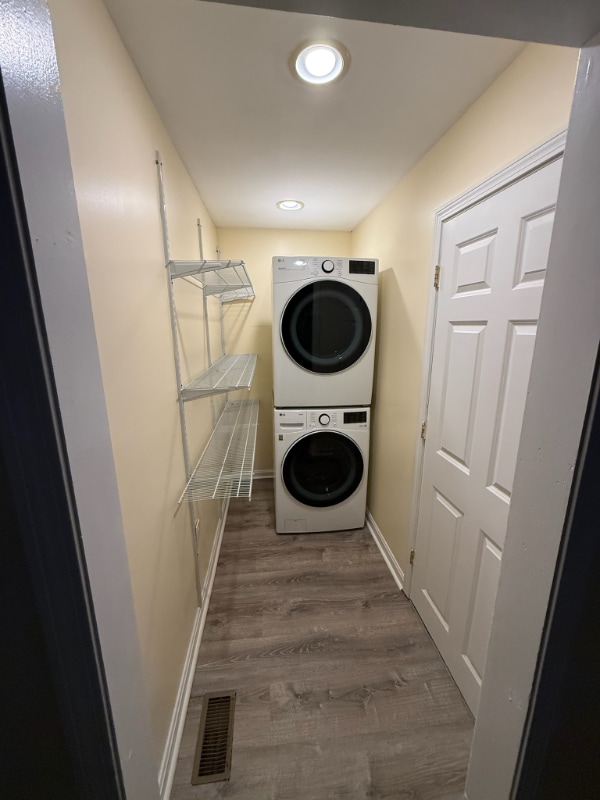 693 Walnut St, Unit 1 in Fall River, MA - Building Photo - Building Photo